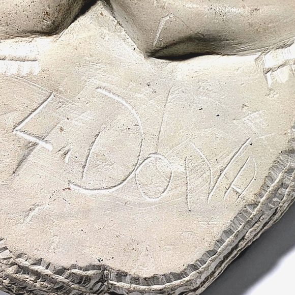 L. Dona Vintage River Stone Carved Serene Self Hug Sitting Woman - Picture 6 of 6